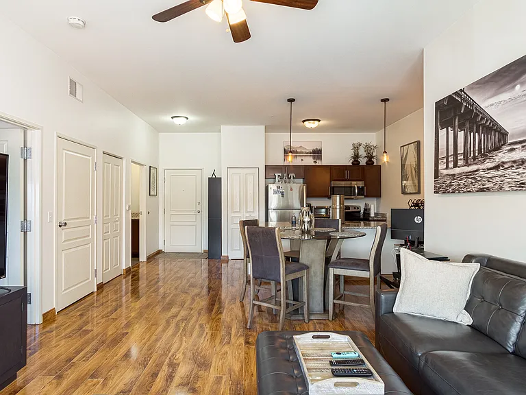 134 N Leroy St #306 — Photo 17