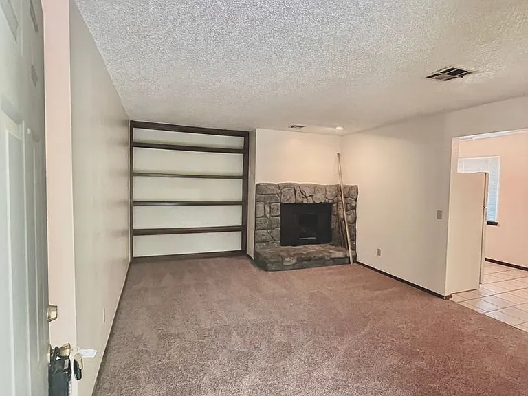 312 Falcon Ct — Photo 17