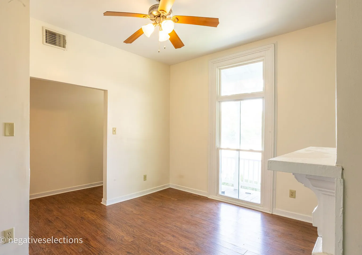 3 Bedroom Home off of W Jackson! Available Early September 2026 — Photo 3