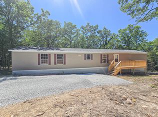 10000 Tall Oaks Rd, Pittsburg, MO 65724