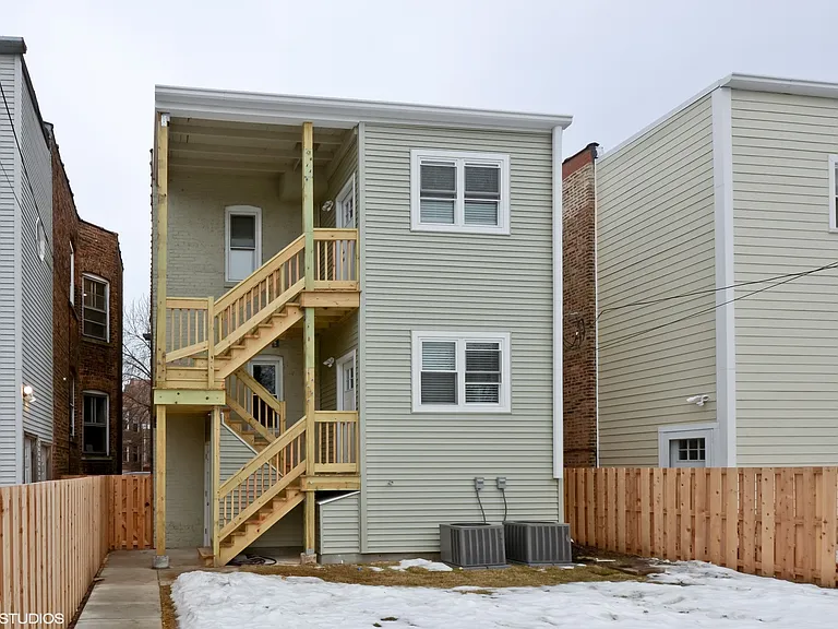 4522 N Artesian Ave #1 — Photo 9