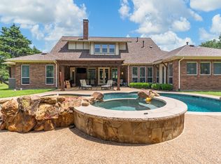 100 Enchanted Ct N, Burleson, TX 76028
