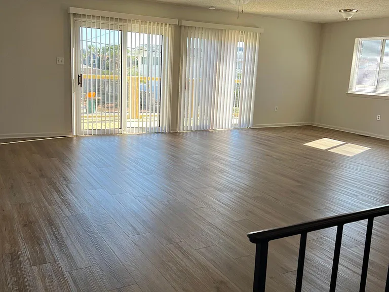 743 Seahorse Ave — Photo 17