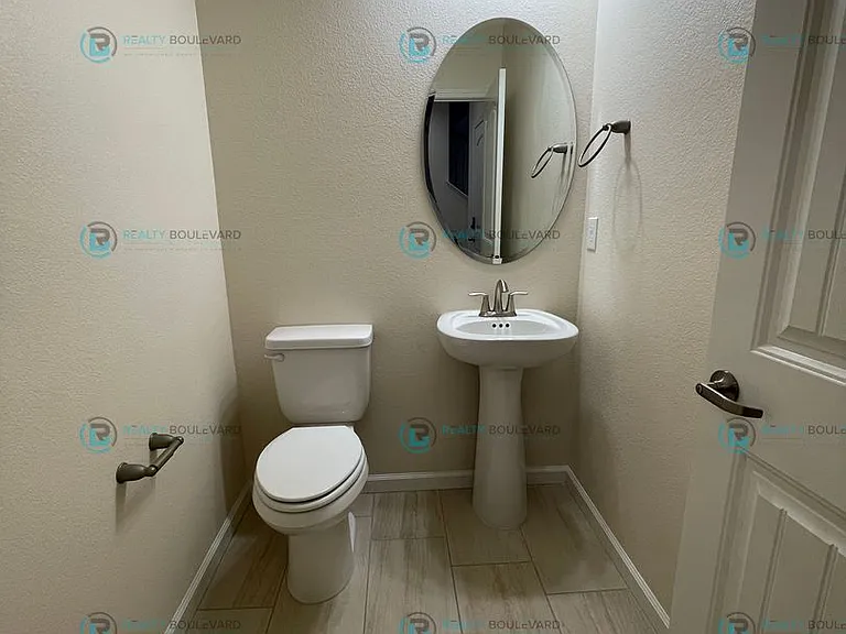 1017 Middle Gate Rd — Photo 37