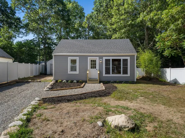 13 Suncrest Drive, East Falmouth, MA 02536