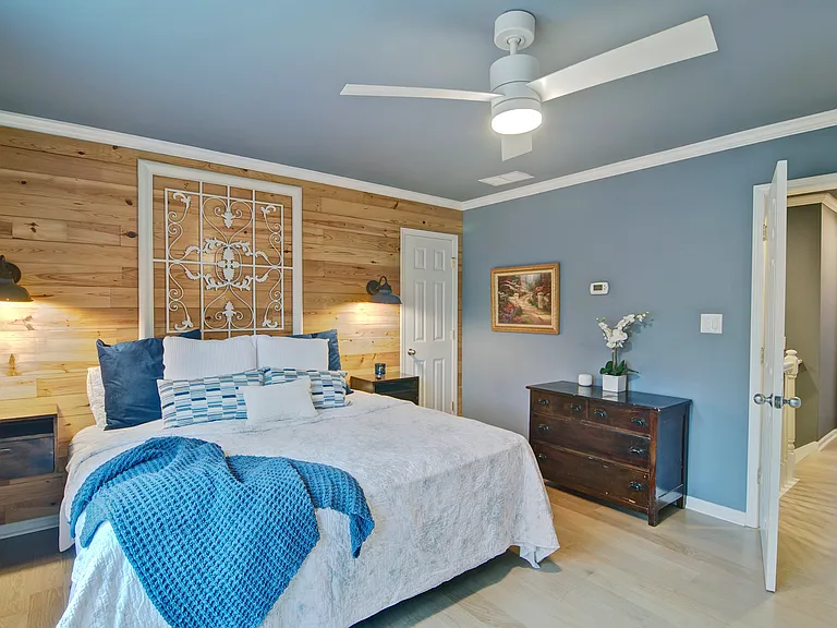 4060 Merritt Dr — Photo 31