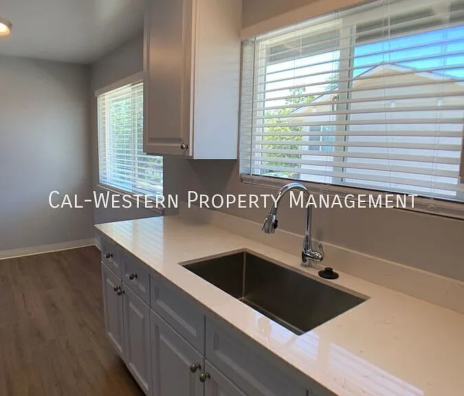 665 Kirkland Dr #10 — Photo 6
