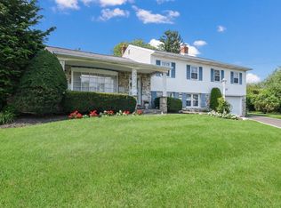 1384 Carroll Dr, Southampton, PA 18966