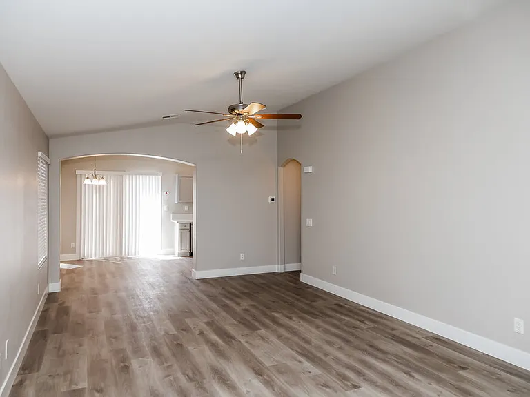 5023 Benezette Ct — Photo 4