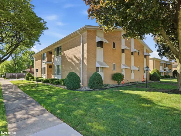 21382 Beaconsfield St #2, Saint Clair Shores, MI 48080