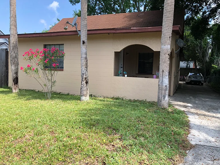 24 Sebastian Ave — Photo 1