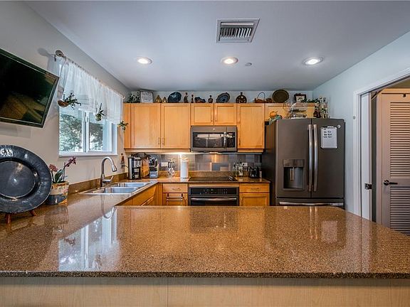 5th image of 333 4th Ave S