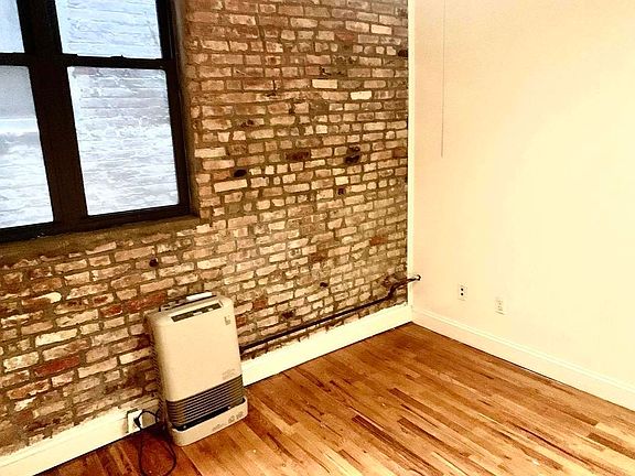 4th image of 346 Gates Ave APT 2C