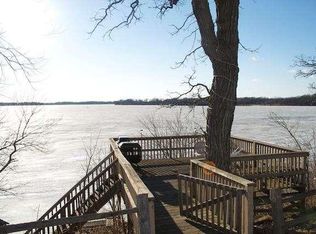 1726 Kings Oak Rd, Kansasville, WI 53139