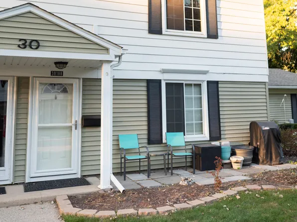 38166 Greenwood St, Westland, MI 48185