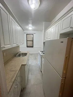 Rented by Zuz Realty | media 1