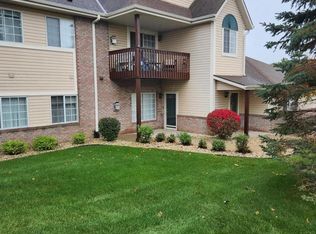 6915 Dale Dr, Racine, WI 53402