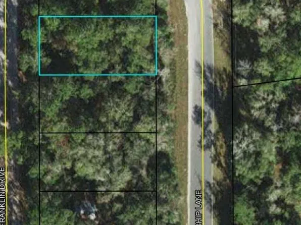 22 Franklin Dr, Crawfordville, FL 32327