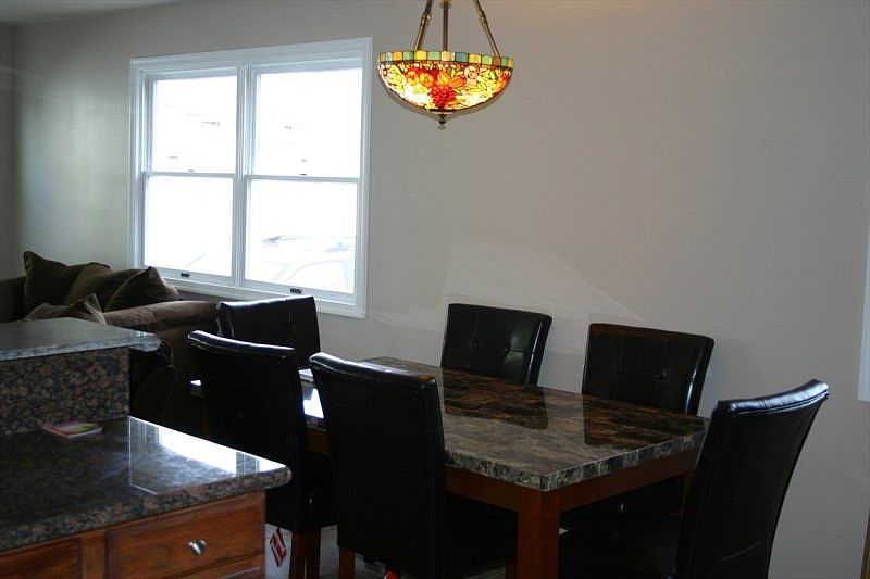 Dinning/Breakfast Area