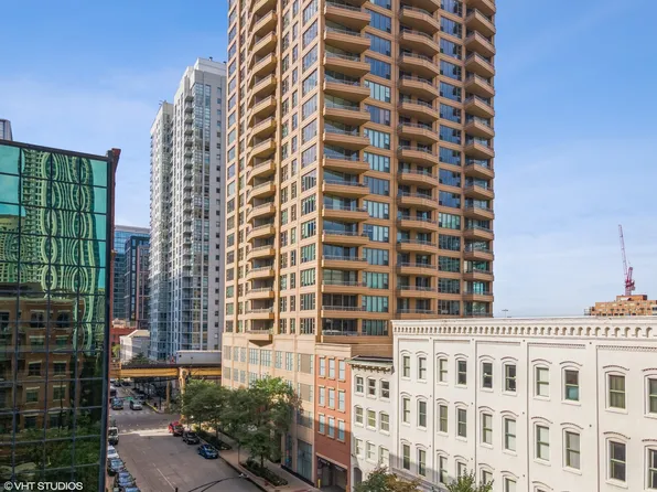 200 N Jefferson St APT 2403, Chicago, IL 60661