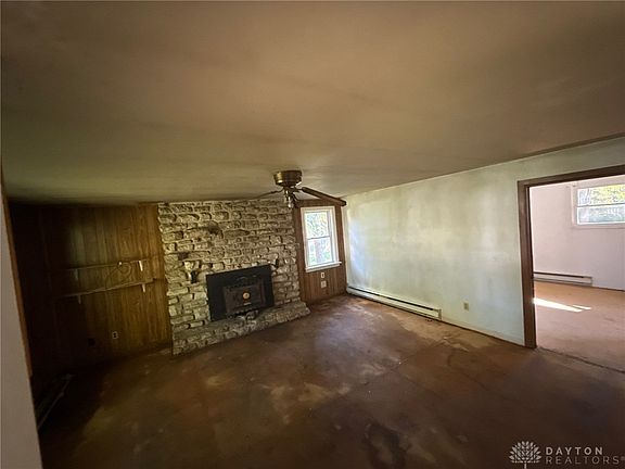 2nd image of 4028 Mohegan Ave