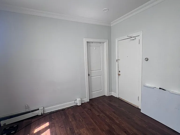 319 Cross St #2 — Photo 4