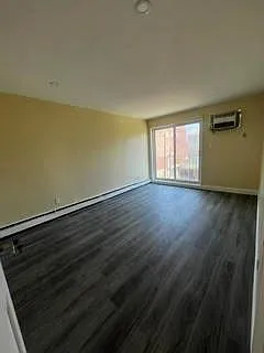 917 E 82nd St #2 — Photo 3