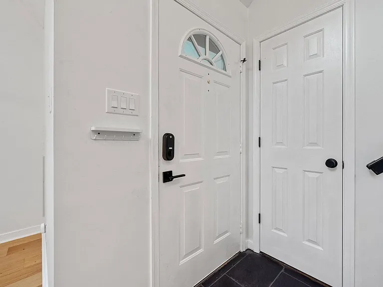 6608 Wexford Ln — Photo 30