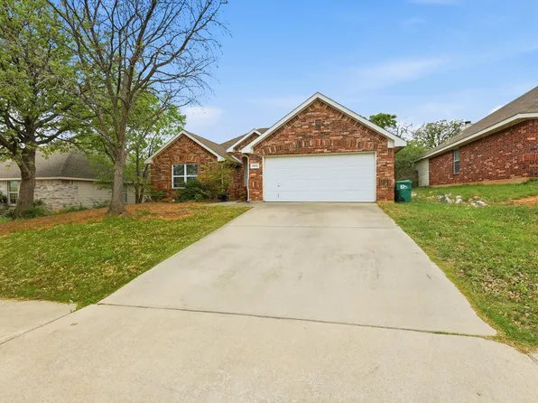 1001 Chase Ln, Denton, TX 76209