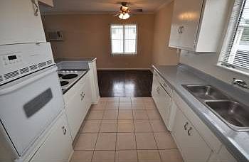 4th image of 11854 Chandler Blvd APT 5