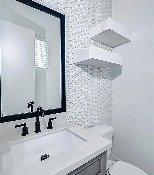 2407 Anita St #B — Photo 15