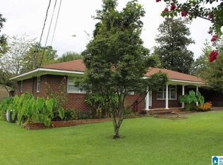 608 Bonnie Dr, Weaver, AL 36277