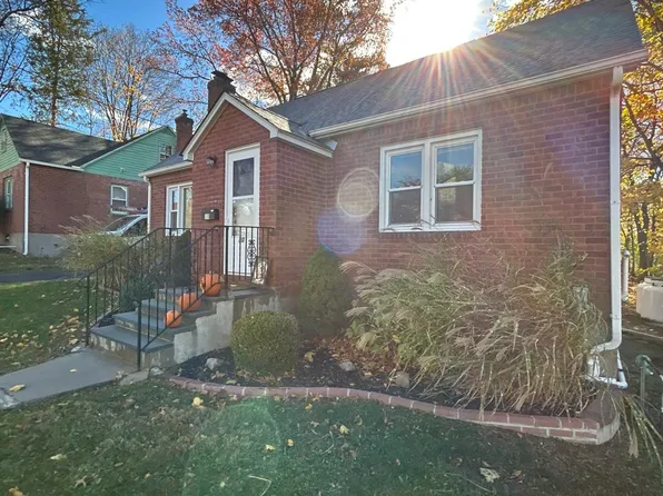 10 Mohonk Ave, New Paltz, NY 12561