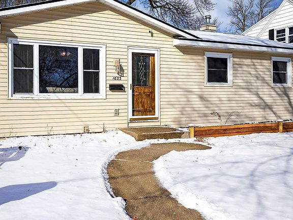 3rd image of 1623 S Jefferson St