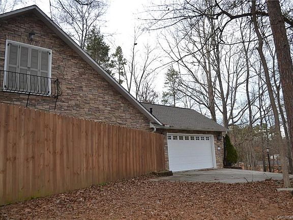 3rd image of 8103 Westbourne Dr #14