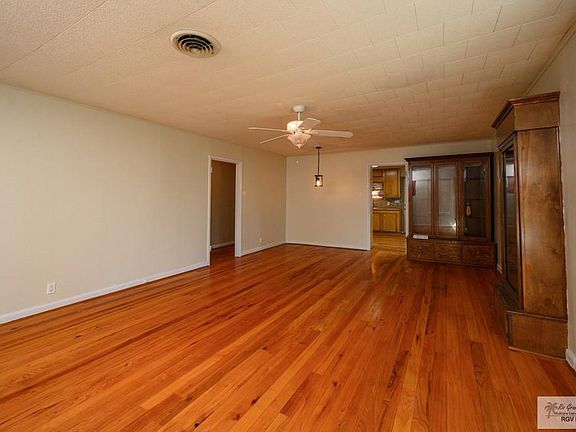 3rd image of 370 E Gem Ave