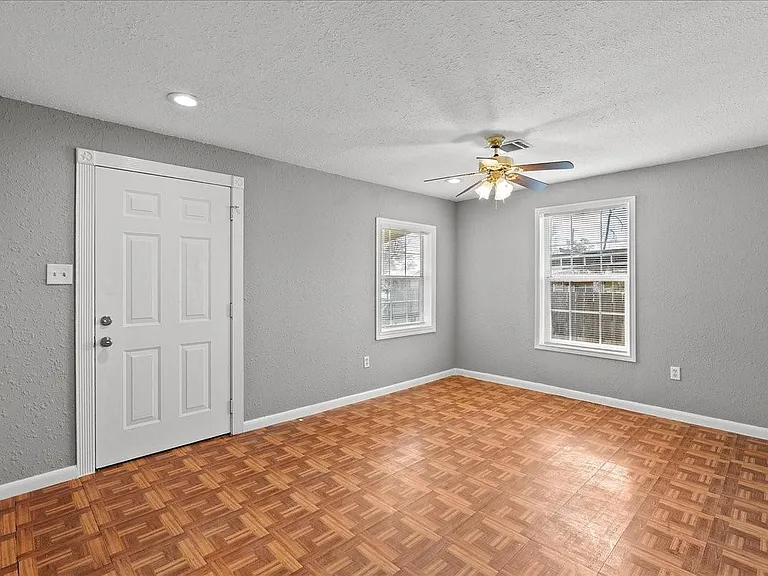 14029 McNair St — Photo 21