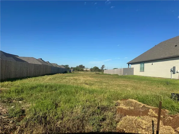 1536 Birdie Ct, Navasota, TX 77868