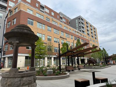 301 N Neil St APT 703, Champaign, IL, 61820