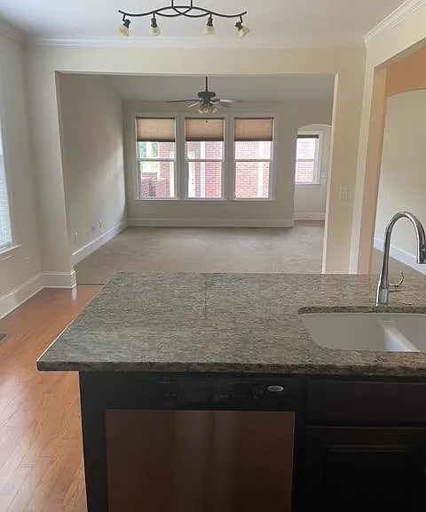 102 Fine Ln — Photo 9