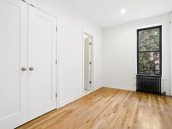 5th image of 1825 2nd Ave #5