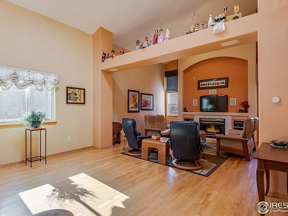 5th image of 3442 Larkspur Dr