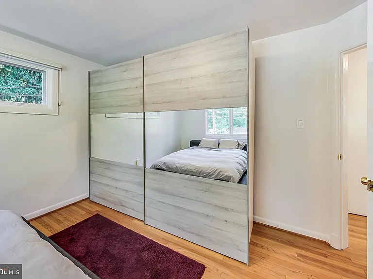 6515 E Halbert Rd — Photo 28