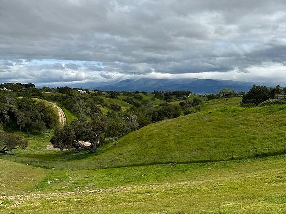 3rd image of 3090 Avenida Caballo