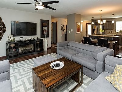 4th image of 5805 NW 92nd Ct
