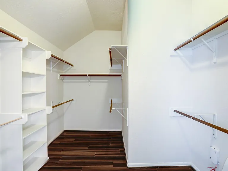 7605 Waterlilly Ln — Photo 14