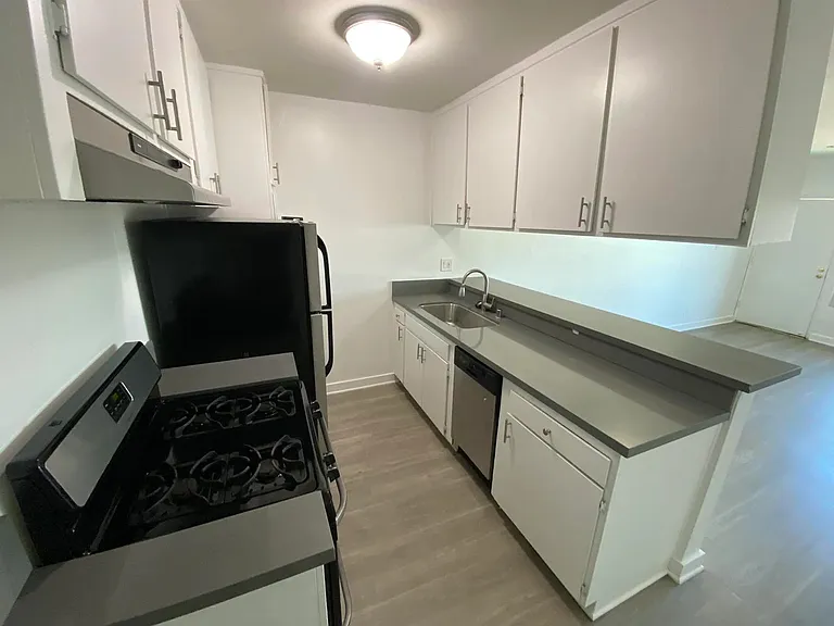 5307 Sepulveda Blvd. — Photo 25