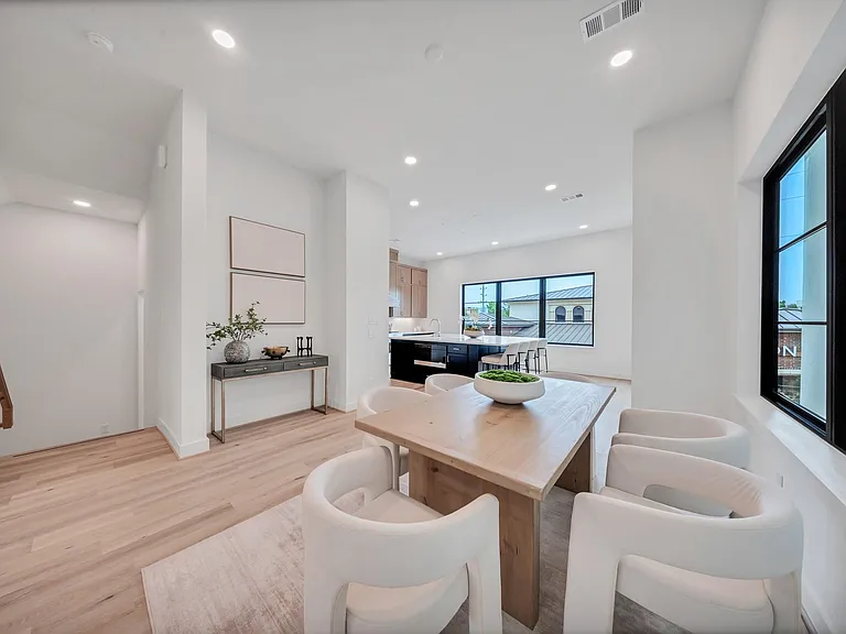 1135 Lake Pointe Pkwy — Photo 18