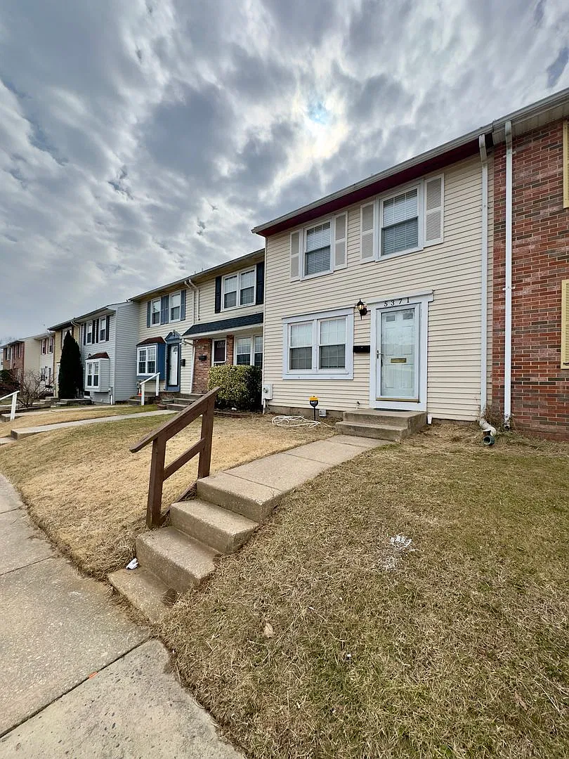 Charming 3BD/1.5BA Townhome in Rosedale, MD! — Photo 2