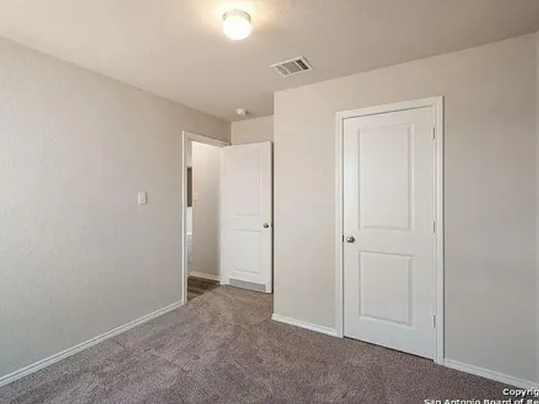 9206 Griffith Run — Photo 18